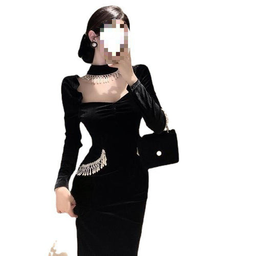 Load image into Gallery viewer, Puffy Sleeves Square Collar Pearl Bib Velvet Black Dress Dress
